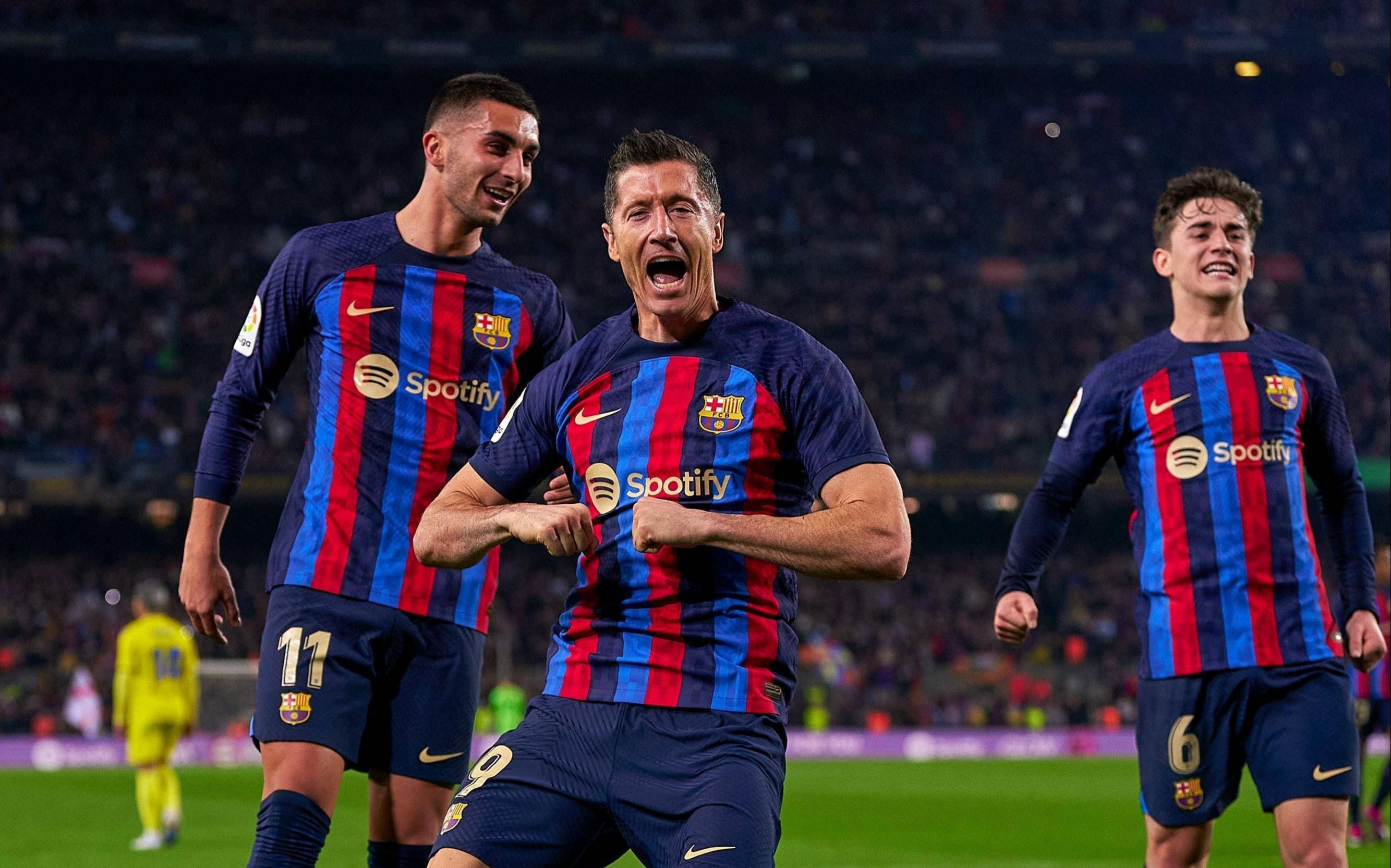 巴萨将在巴塞罗那德比中对阵埃斯梅拉尔达