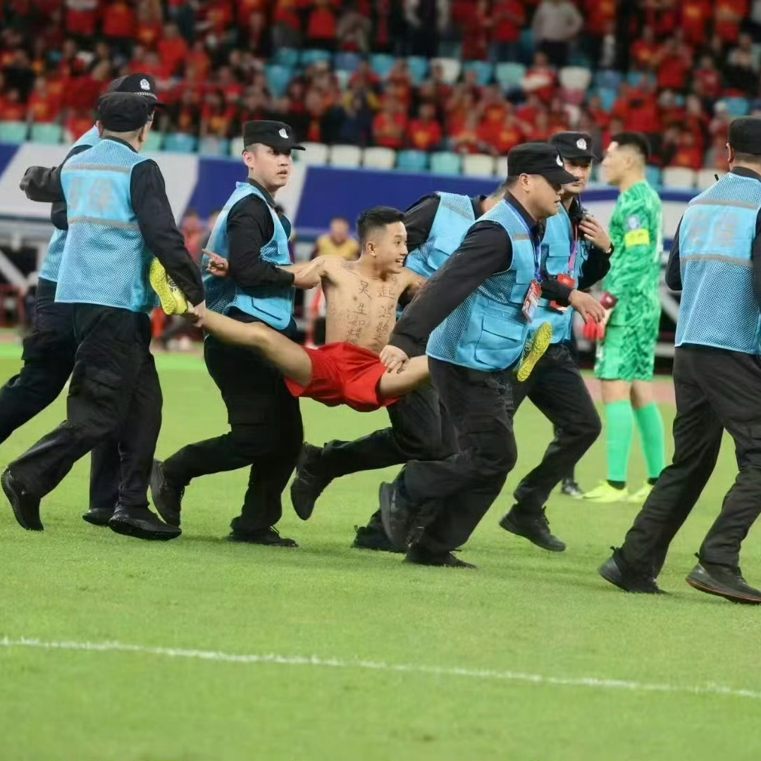 关于难分高下！比赛场面上演点球大战的信息