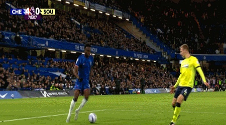 曼城击败切尔西，重返英超前四，欧冠资格遥不可及的简单介绍