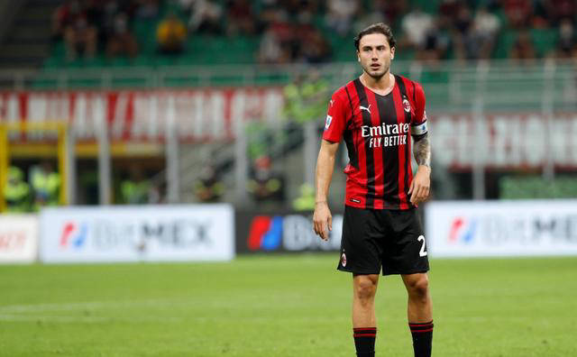 AC米兰球员结束合同，未来可能转会其他球队