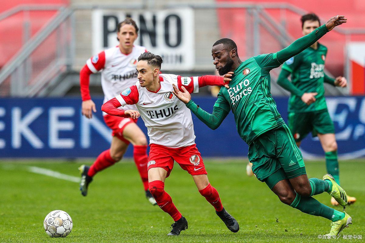 比赛即将开始，球队们全力以赴争夺胜利！