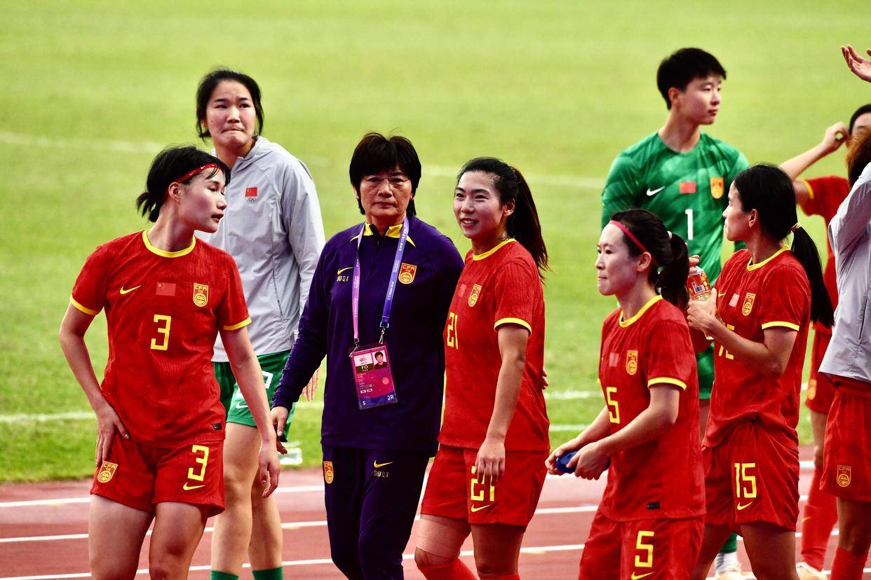 女足阵容调整，体能教练及时发力