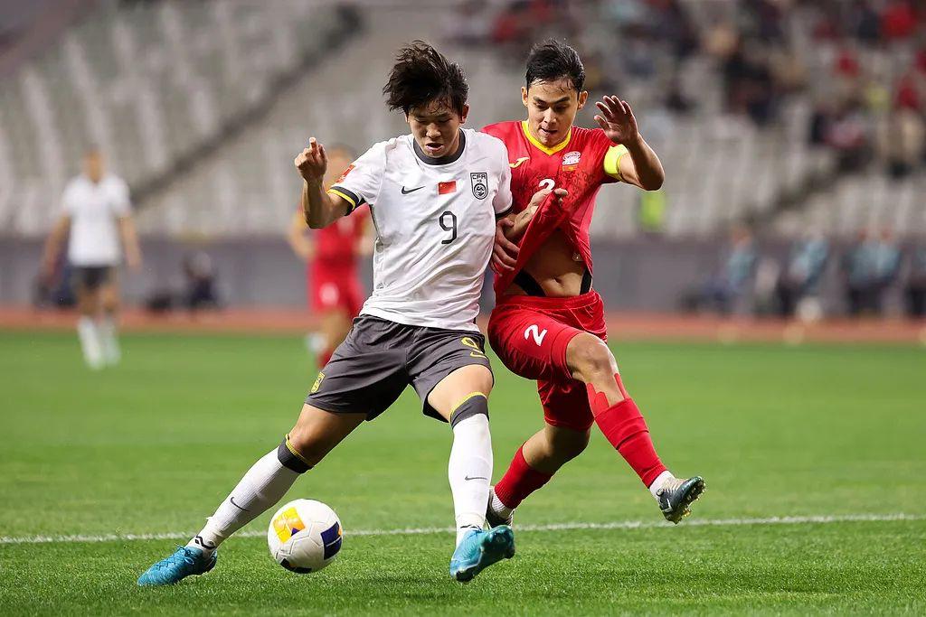 包含精彩表现，球队助力赢下重要一仗的词条