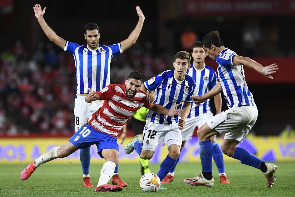 格拉纳达关键一战临近，全队备战训练加大强度的简单介绍