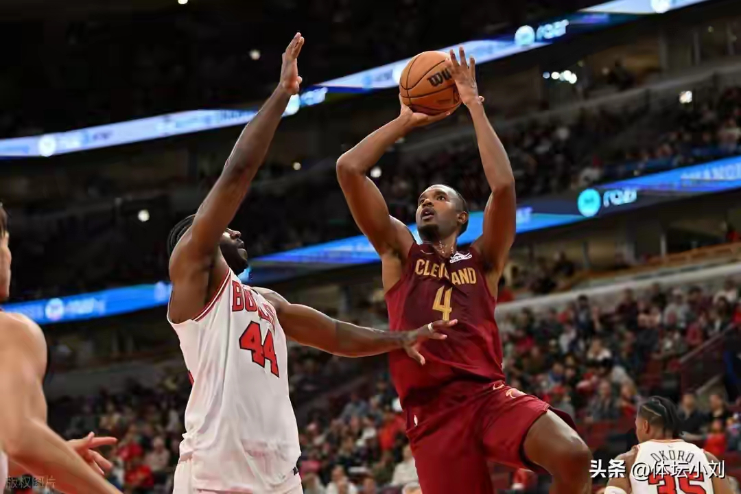 公牛压哨击败马刺，锡安在NBA季后赛接管比赛