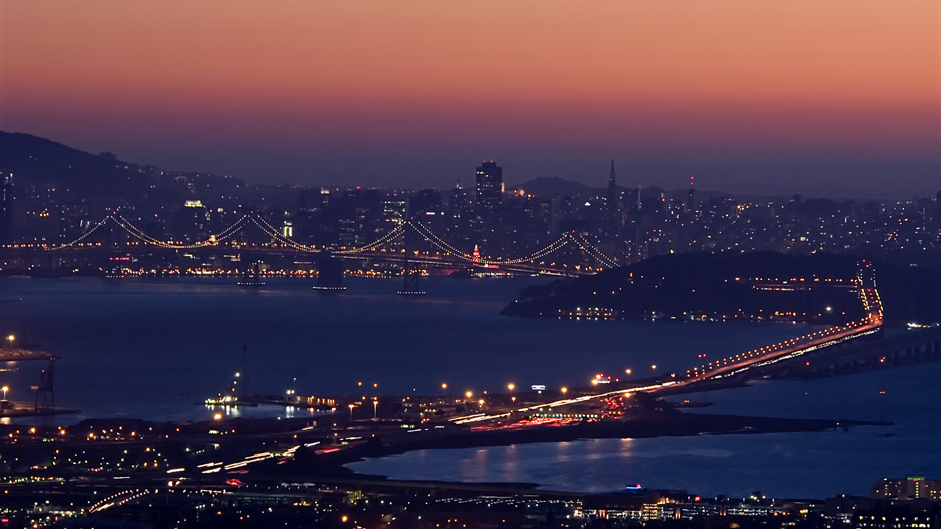 当蓝黑遇上金黄,努涅斯用不可能的艺术连接两个世界